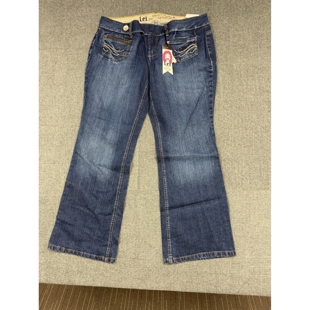 LEI Sophia Hiphugger Jeans Womens 15 Medium Wash Bootcut Embroidered Y2K NWT